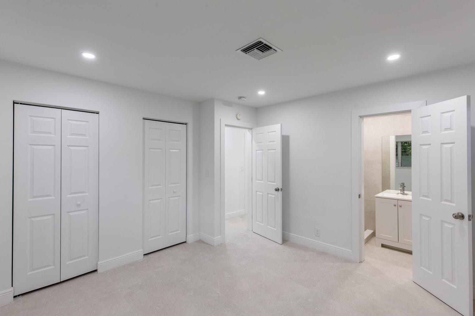 31 NE 28TH Court, Wilton Manors, FL 33334 photo 25