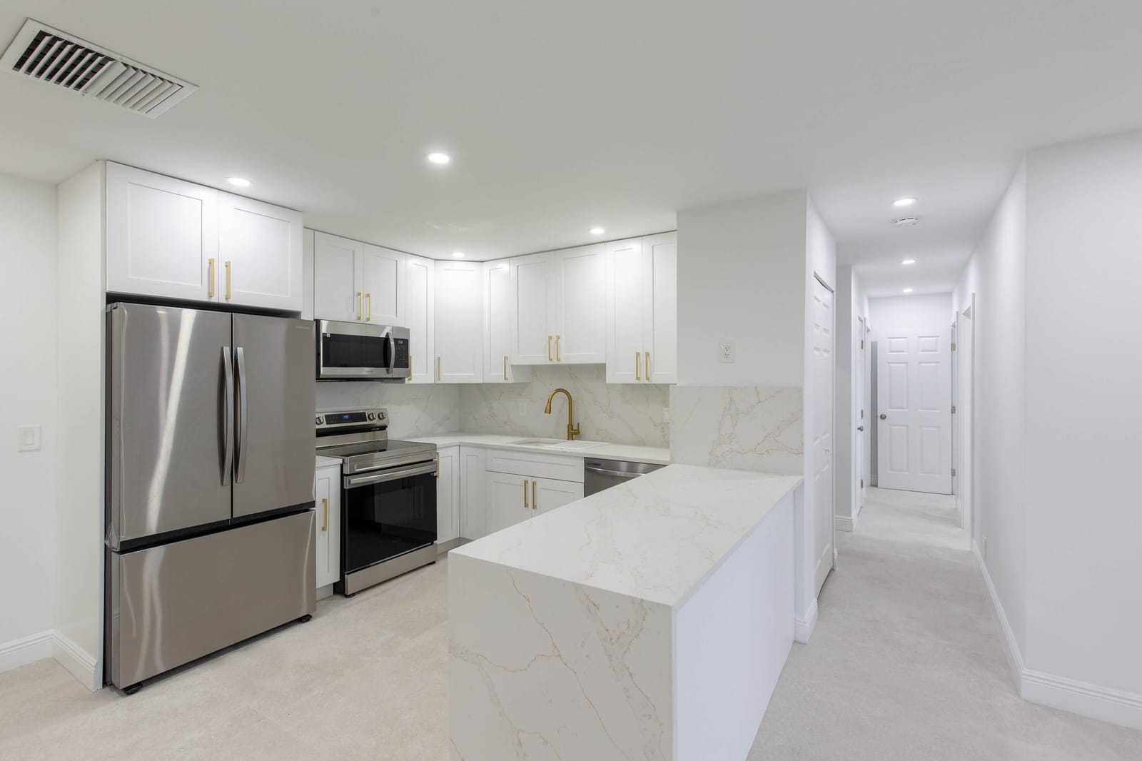 31 NE 28TH Court, Wilton Manors, FL 33334 photo 7