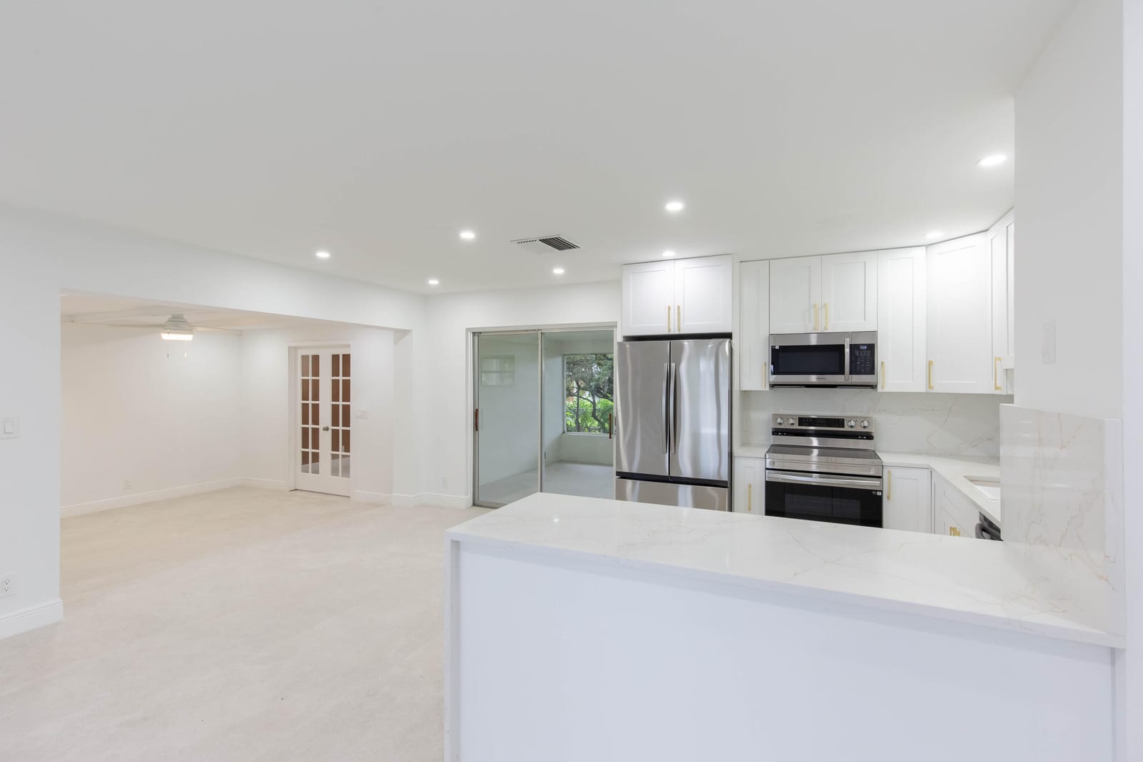 31 NE 28TH Court, Wilton Manors, FL 33334 photo 8