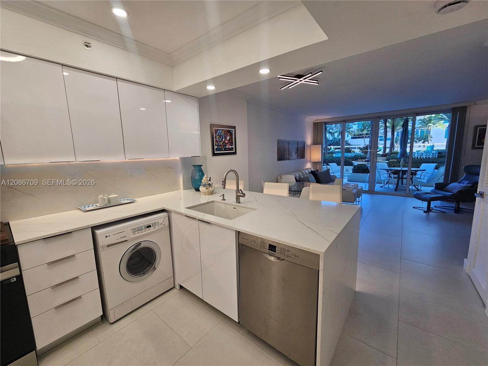 2501 S Ocean Drive L17 — photo 2
