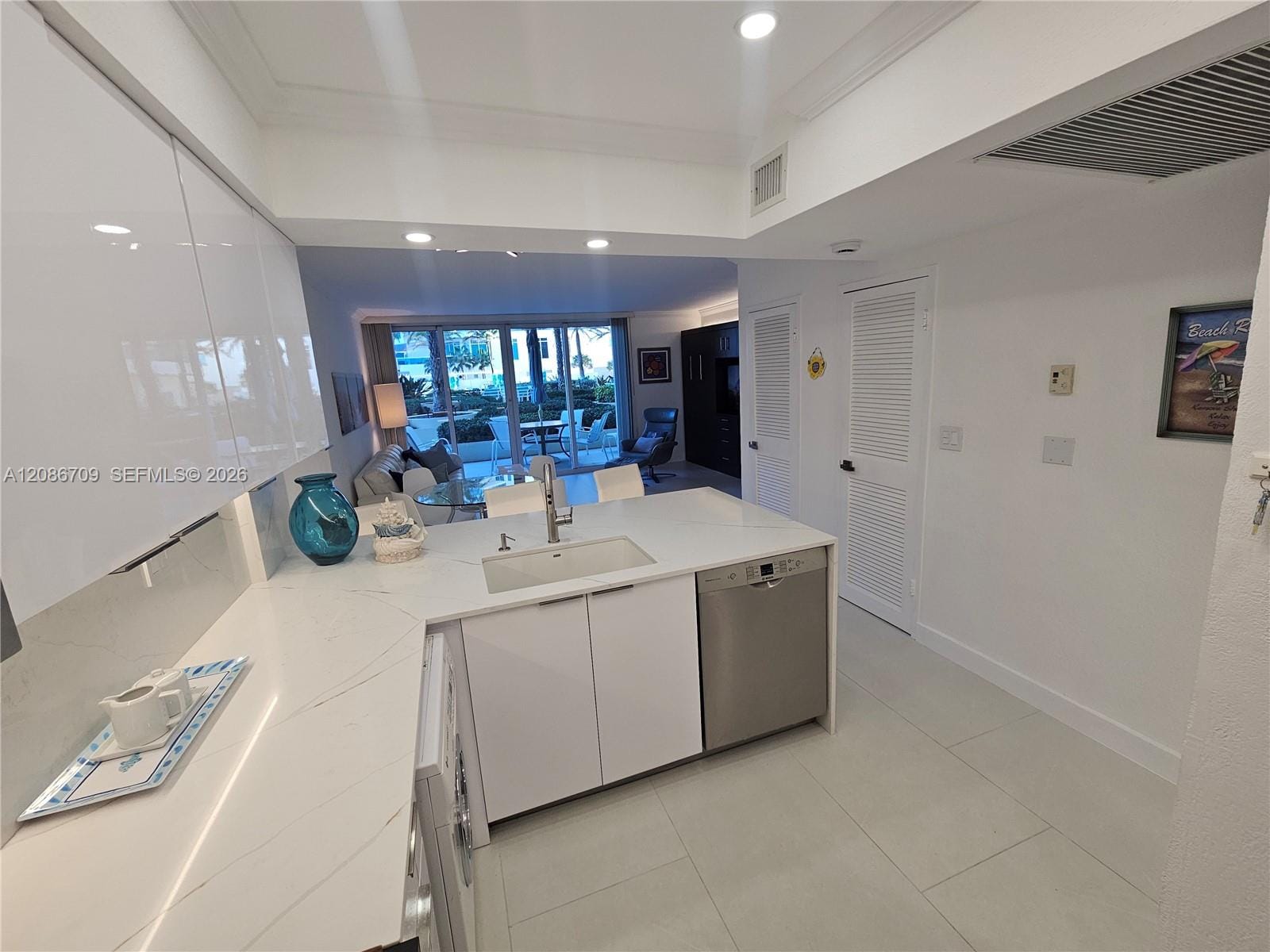 2501 S Ocean Drive L17 — photo 9