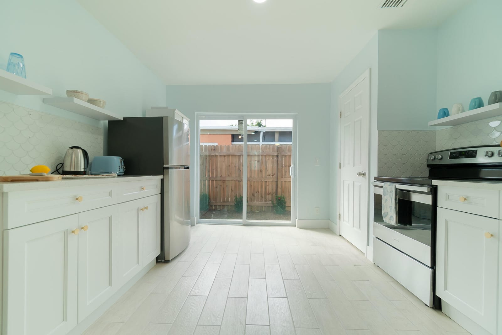 1332 LONGWOOD Street, West Palm Beach, FL 33401 photo 9