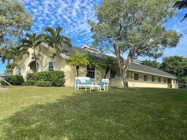 14875 Palm Beach Point Boulevard, Wellington, FL 33414