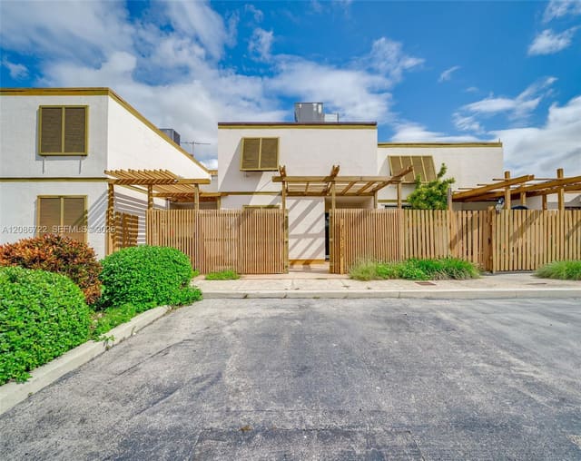 13163 SW 11th Lane Circle 13163, Miami, FL 33184