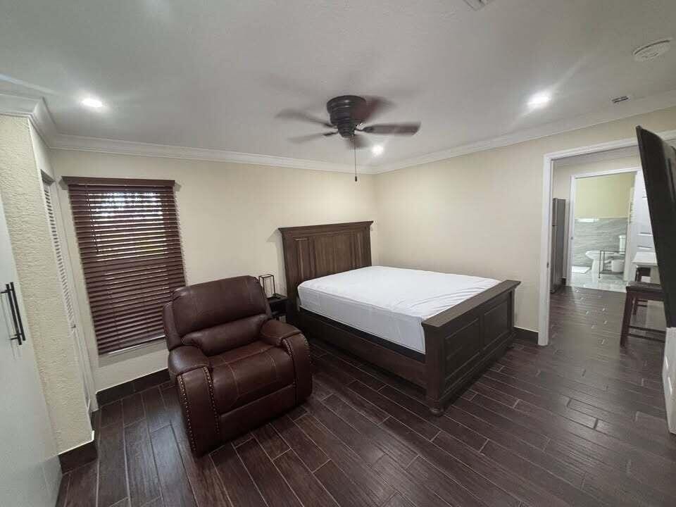 1257 SE Airoso Boulevard C, Port St. Lucie, FL 34983 photo 9