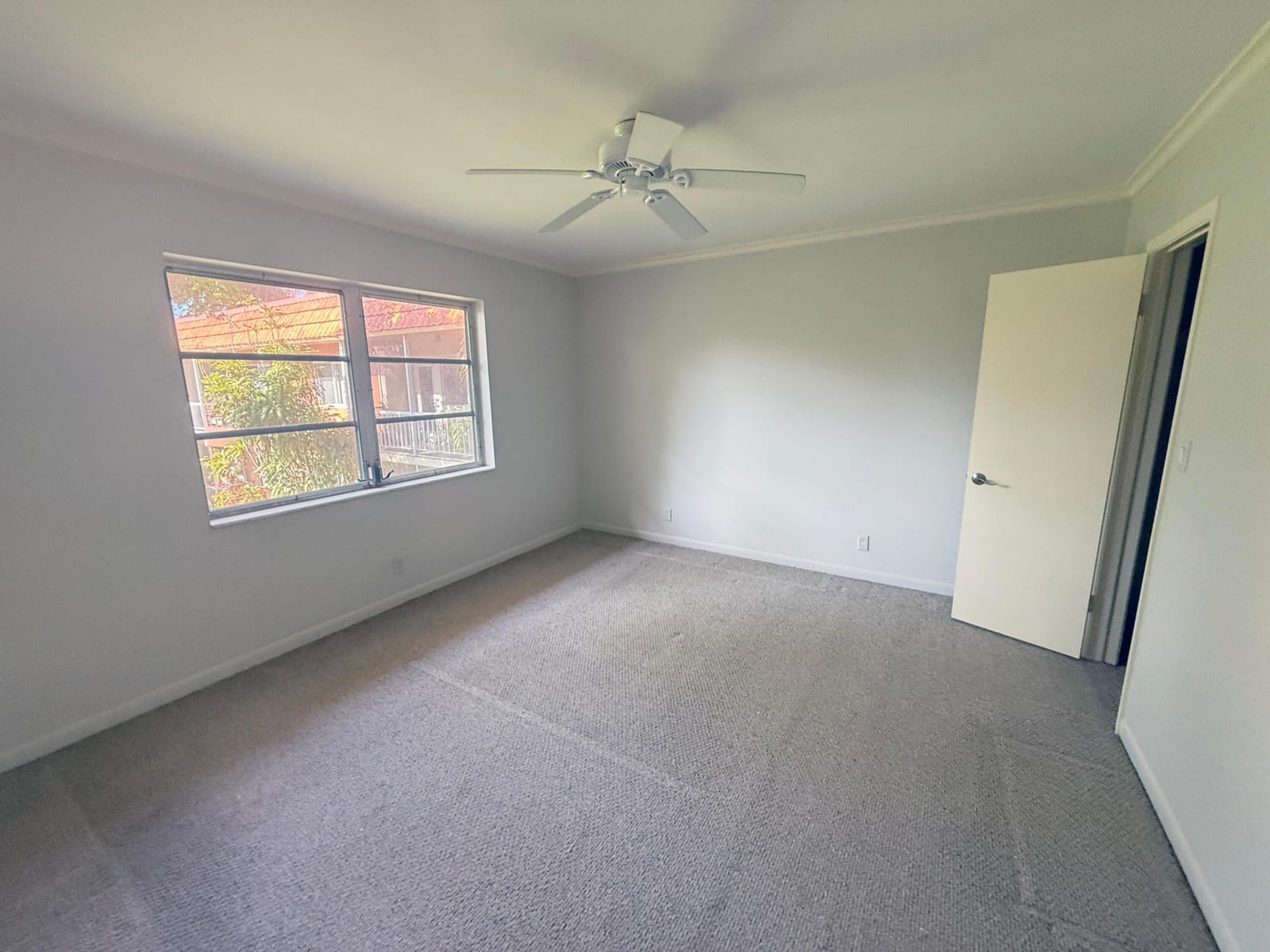 136 NE 19TH Court 220F, Wilton Manors, FL 33305 photo 8