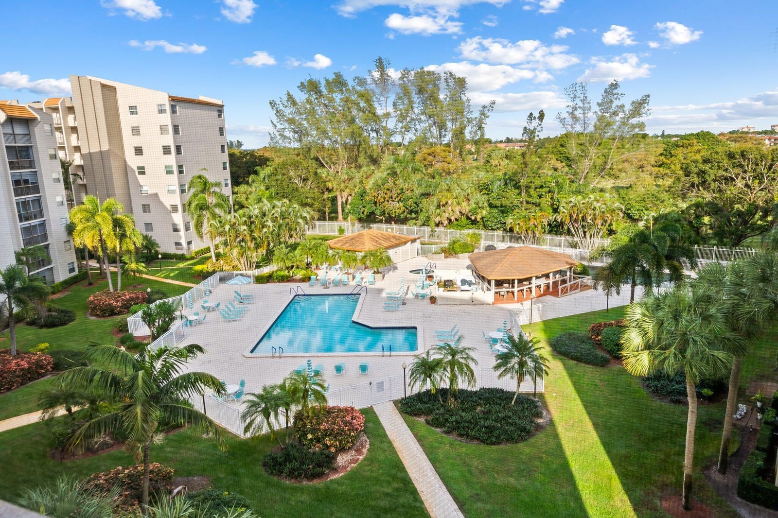 3930 Inverrary Boulevard 608-D — photo 1