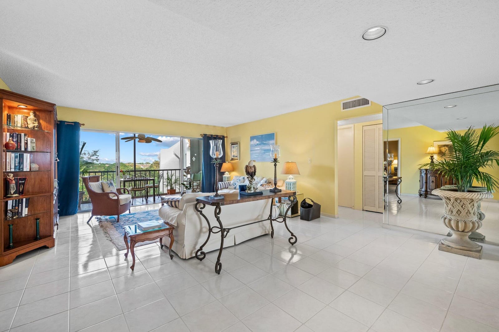 3930 Inverrary Boulevard 608-D — photo 4