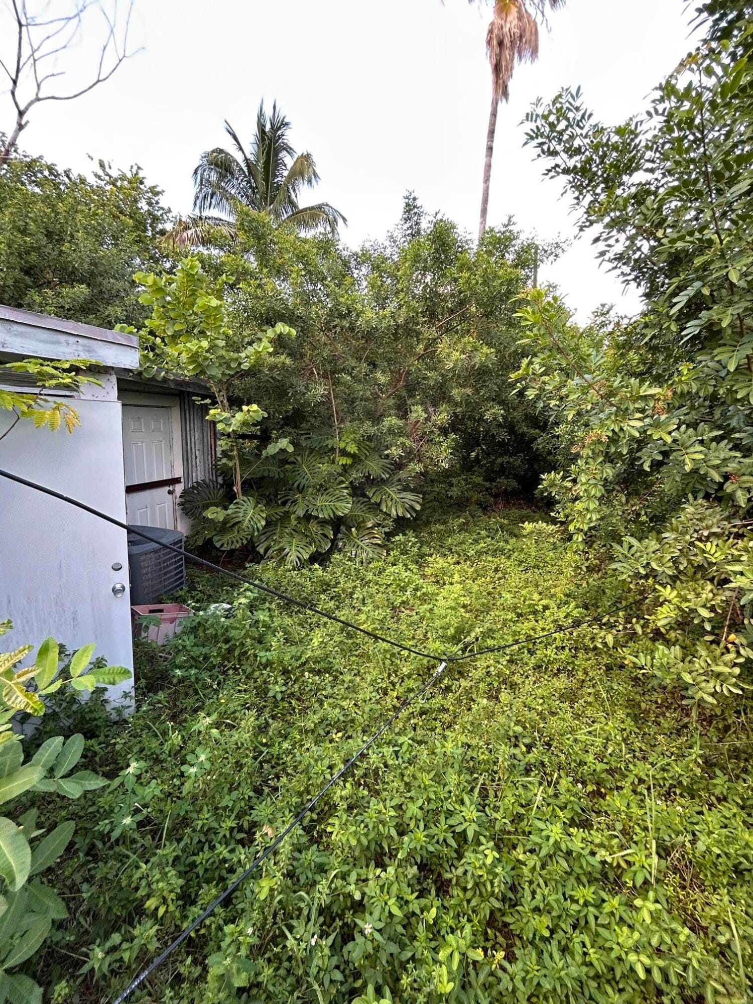 36 THOMAS Road, West Park, FL 33023 photo 3