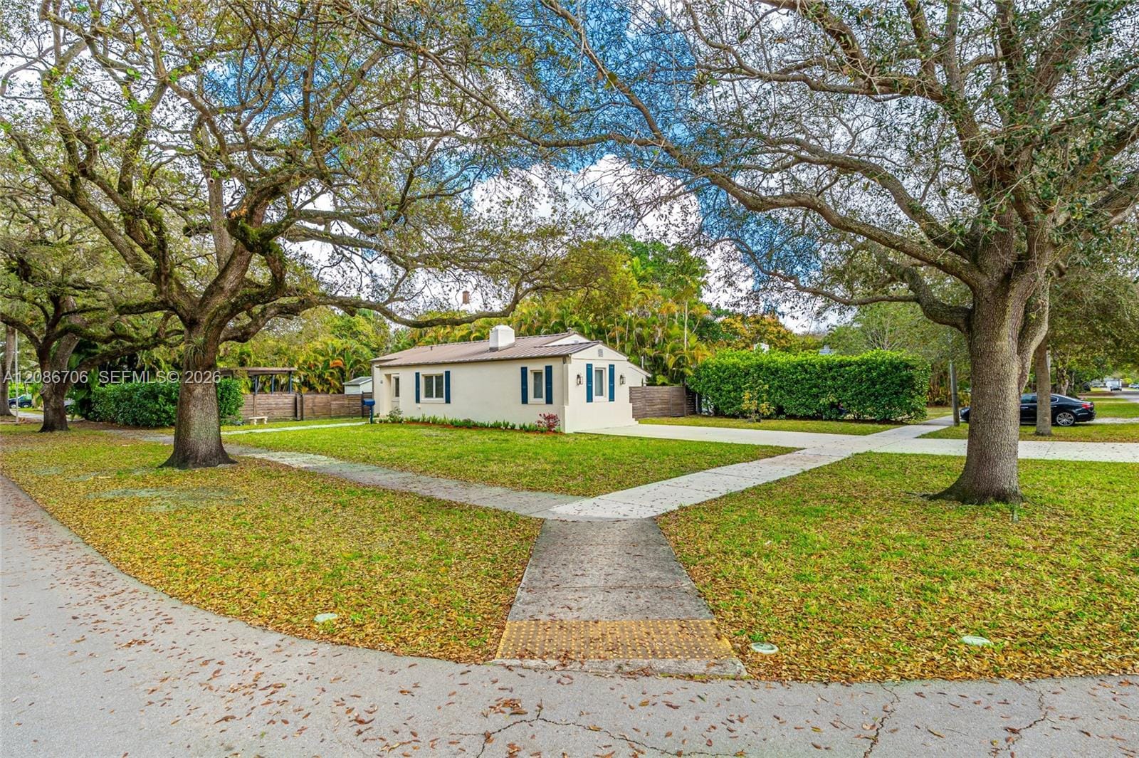 295 De Leon Drive — photo 3