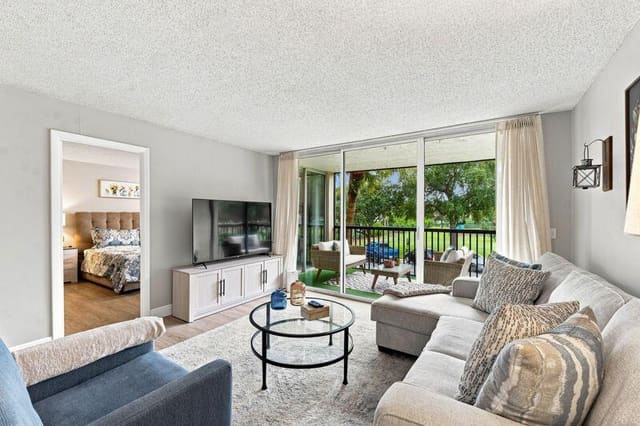 5260 NW 2nd Avenue Unit 204, Boca Teeca, Boca Raton, FL