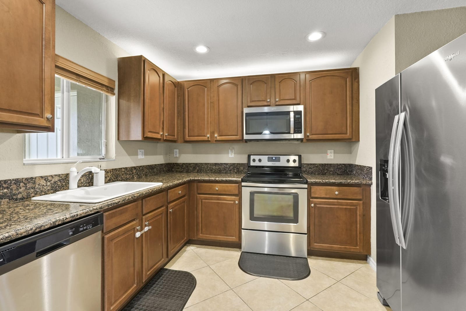 5963 GLASGOW Way — photo 9