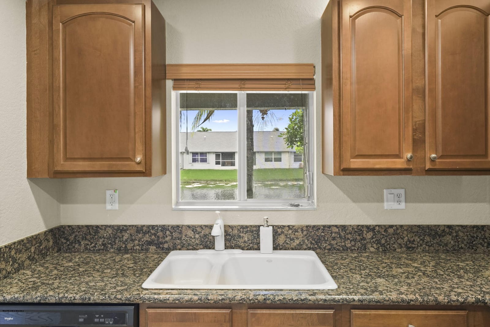 5963 GLASGOW Way — photo 10