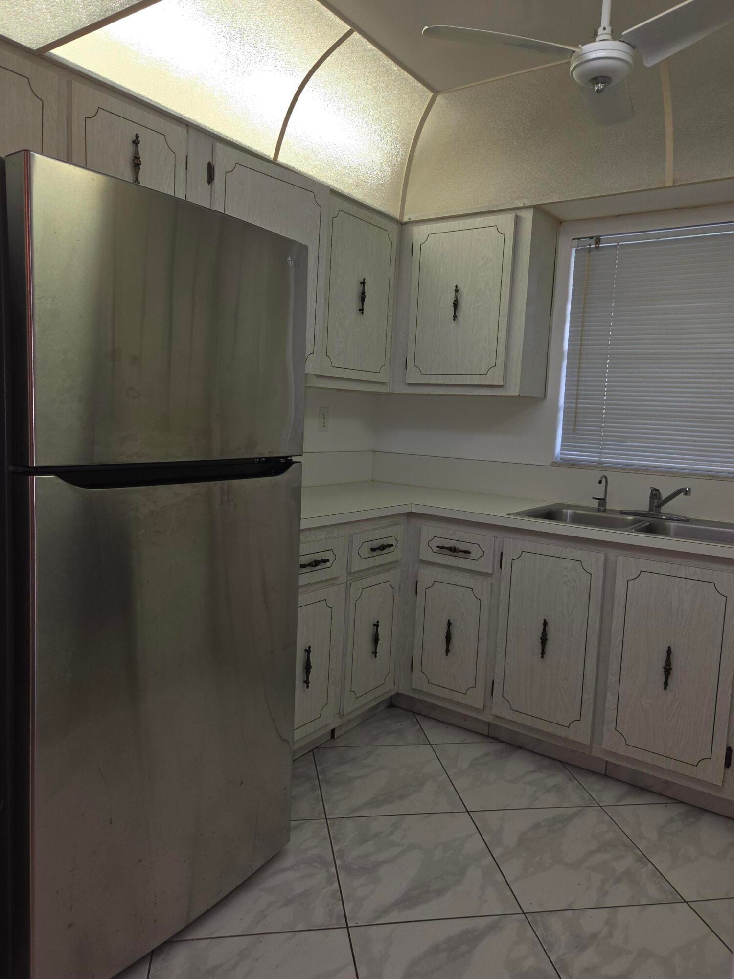 5150 LAKEFRONT Boulevard A — photo 6