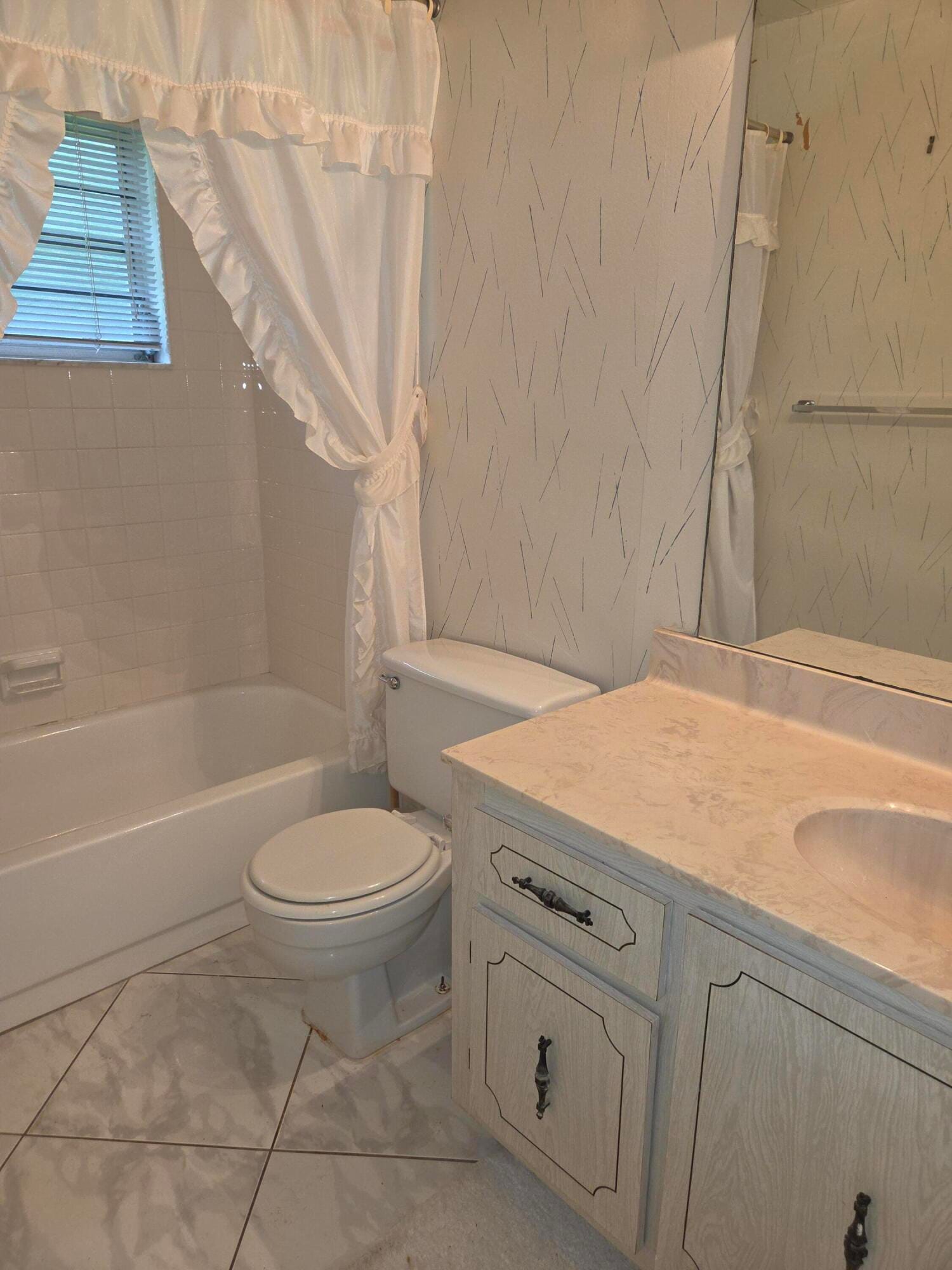 5150 LAKEFRONT Boulevard A — photo 10