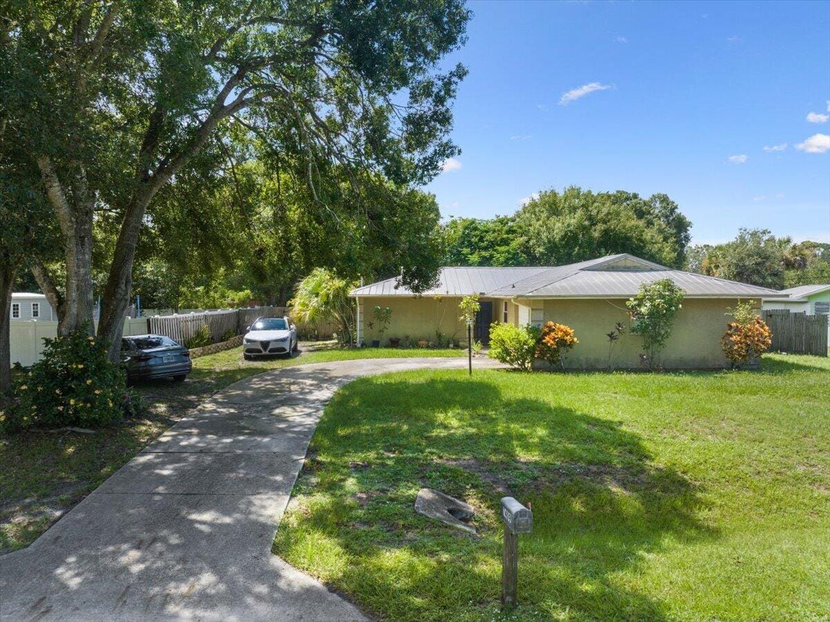 7409 Penny Lane, Fort Pierce, FL 34951 photo 2