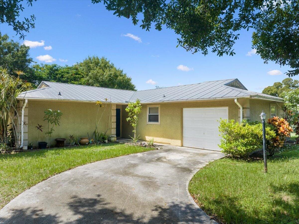 7409 Penny Lane, Fort Pierce, FL 34951 photo 3