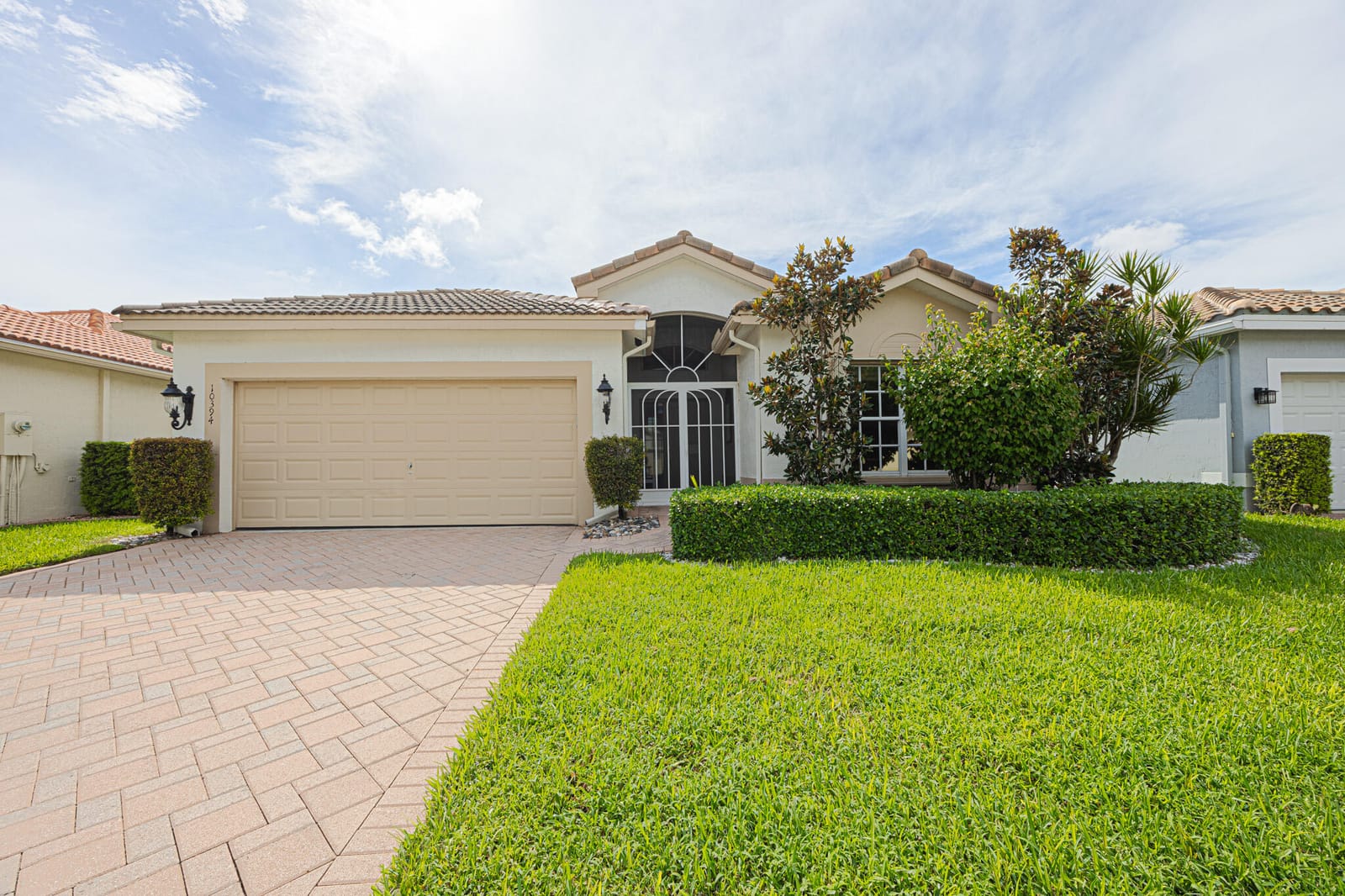 10394 UTOPIA Circle E — photo 1