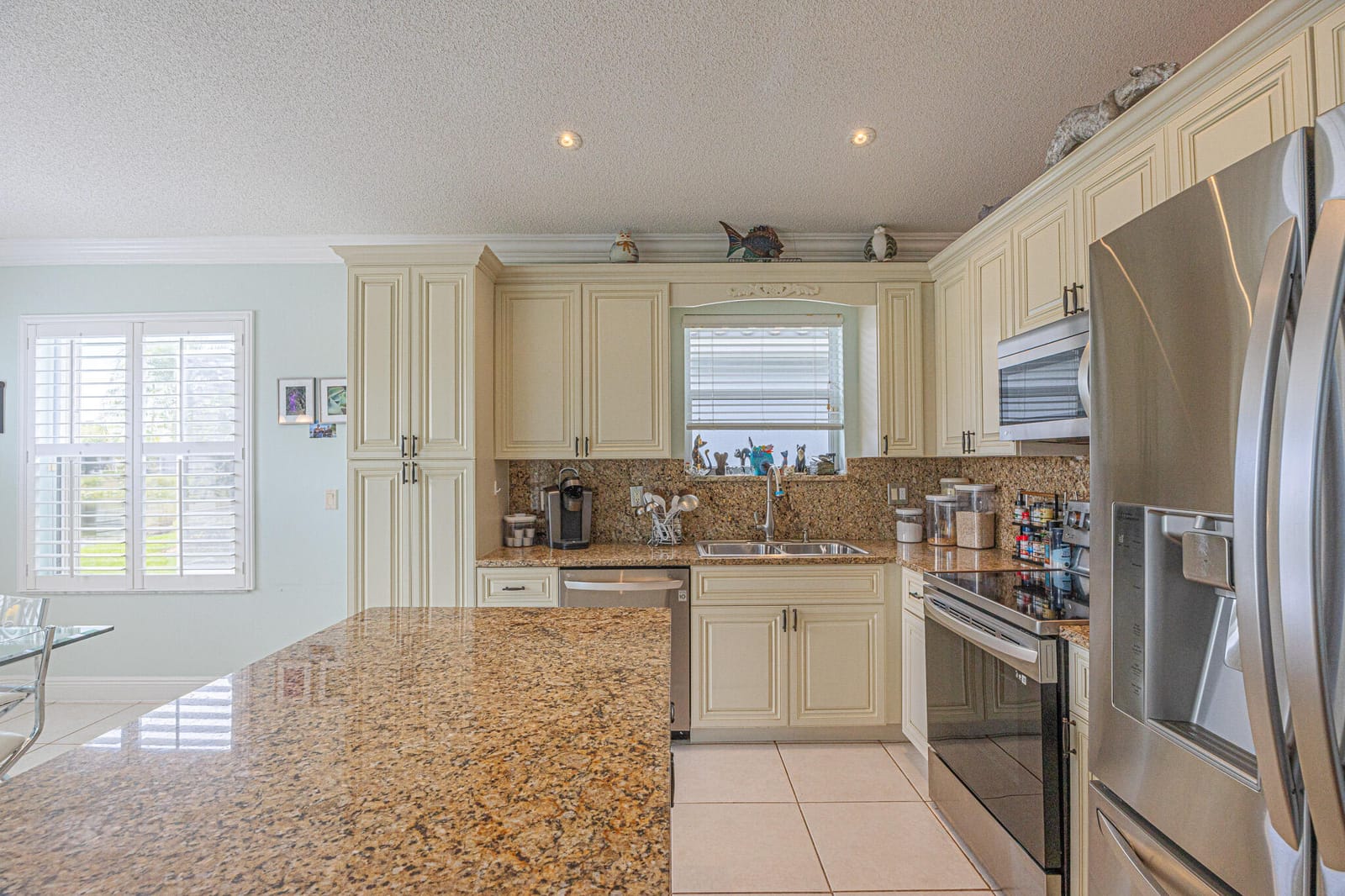 10394 UTOPIA Circle E — photo 9