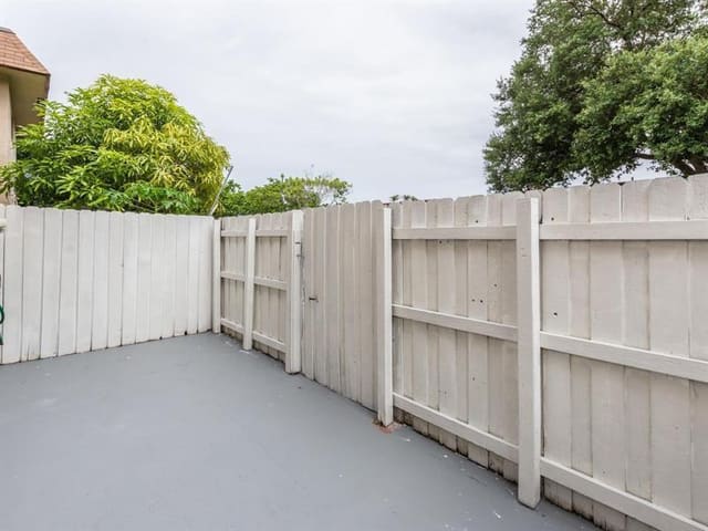 7918 Kimberly Boulevard Unit 304, North Lauderdale, FL 33068