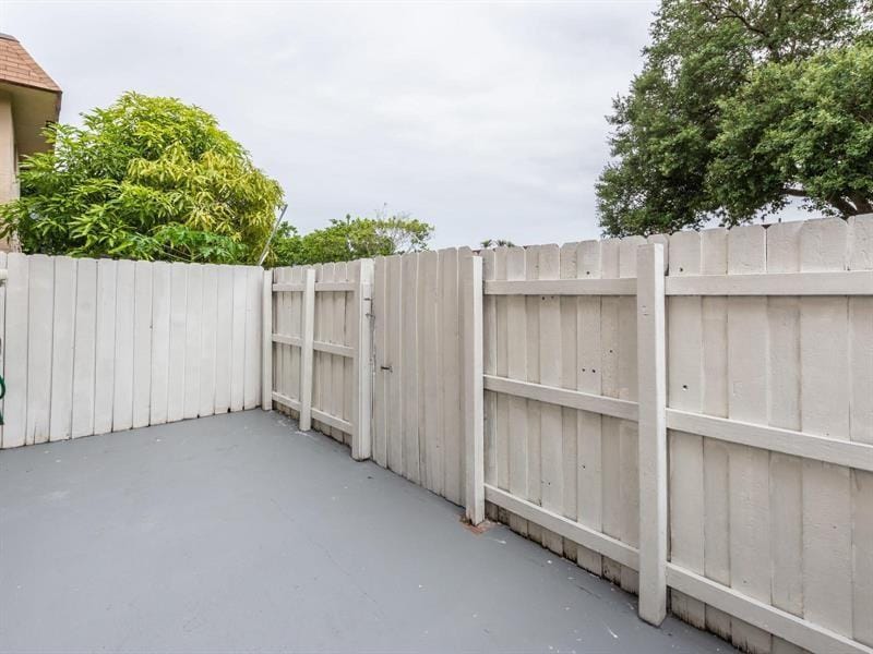 7918 Kimberly Boulevard Unit 304, North Lauderdale, FL 33068