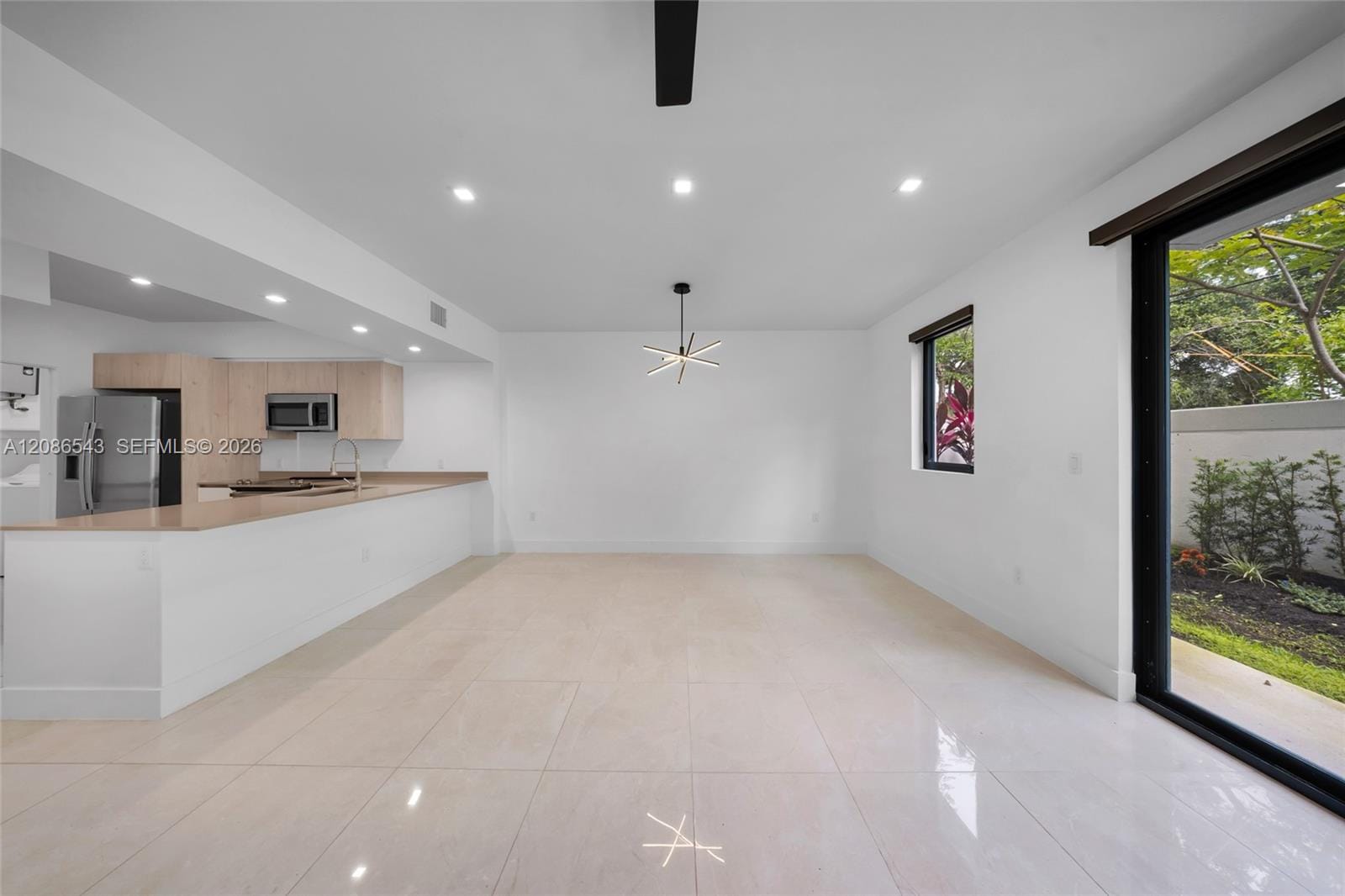4133 N Oak Place — photo 12