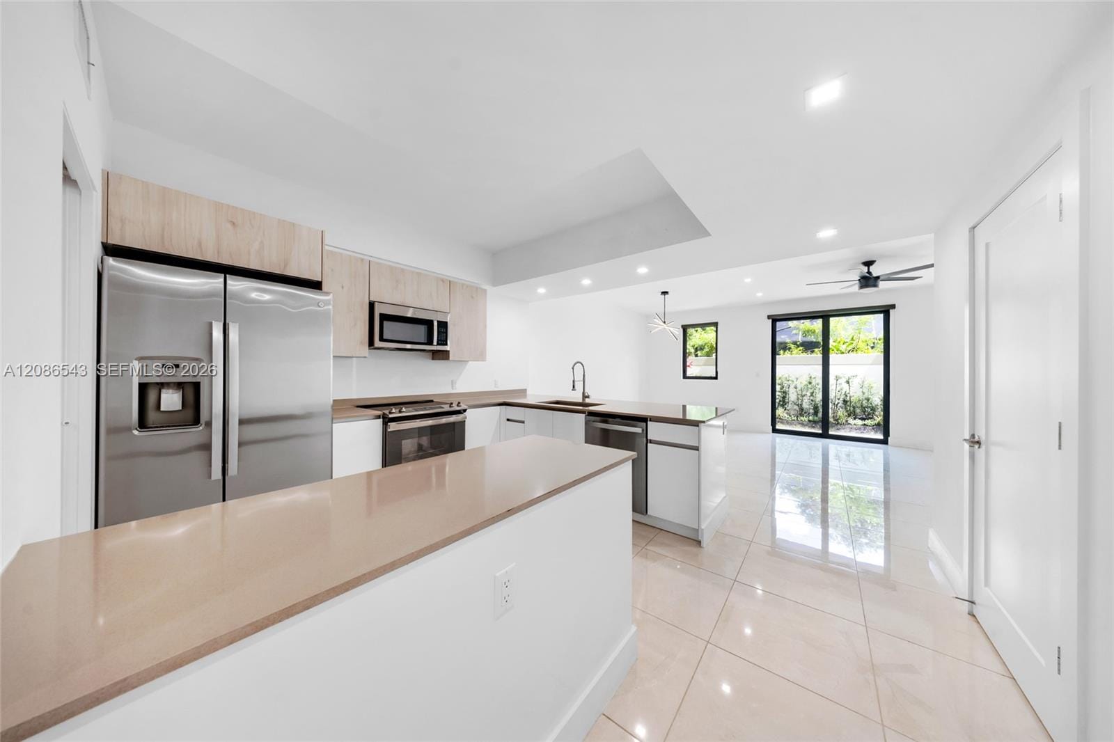 4133 N Oak Place — photo 5