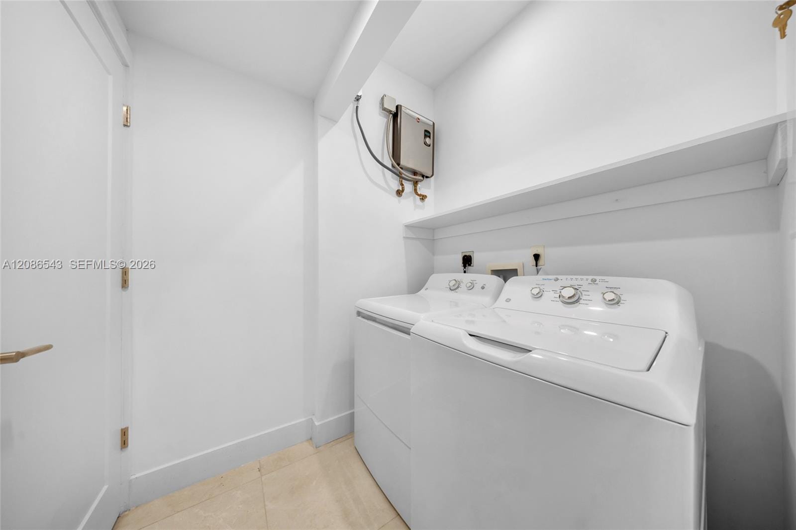 4133 N Oak Place — photo 10