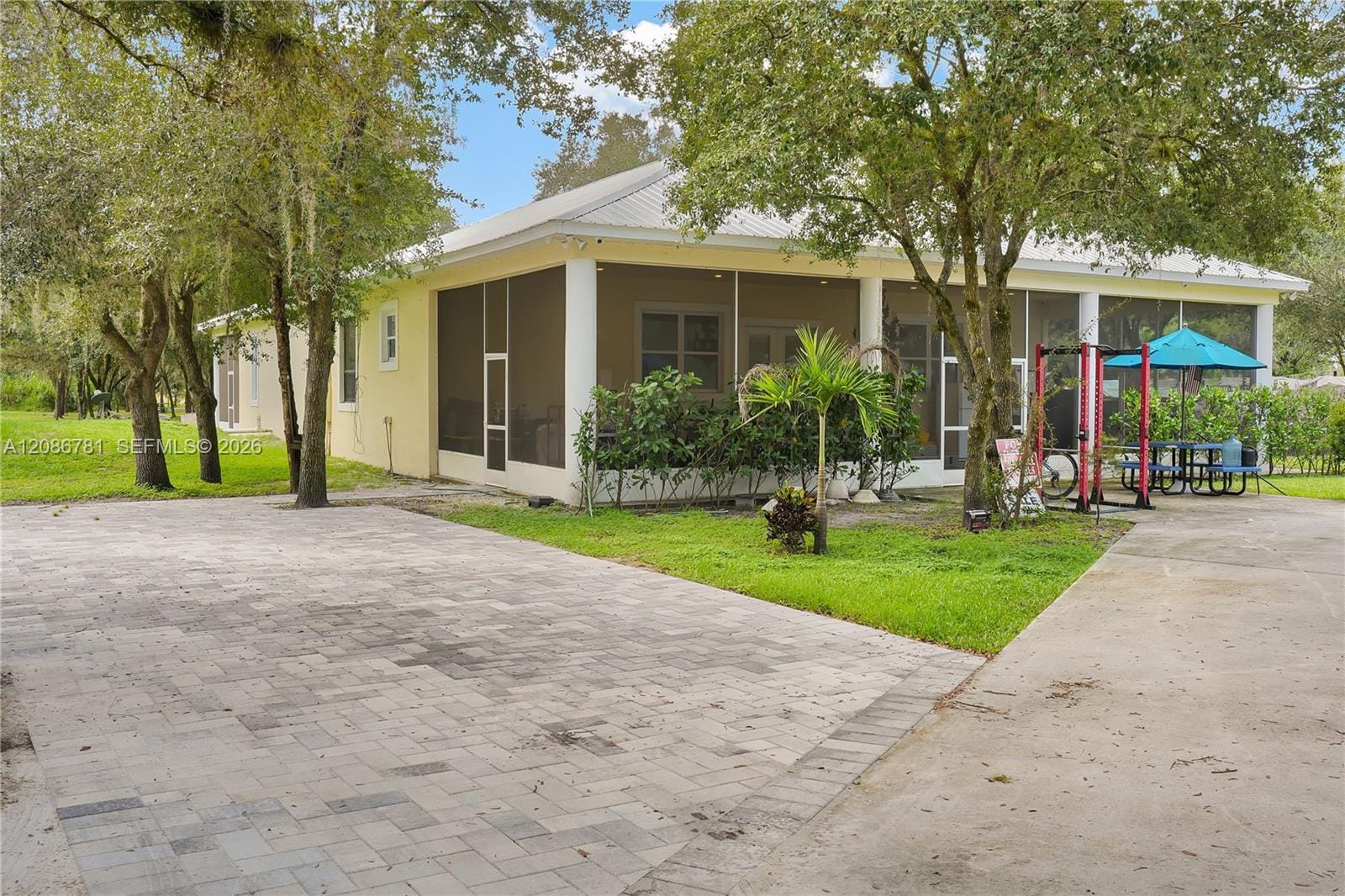 255 C Road, LaBelle, FL 33935 photo 2