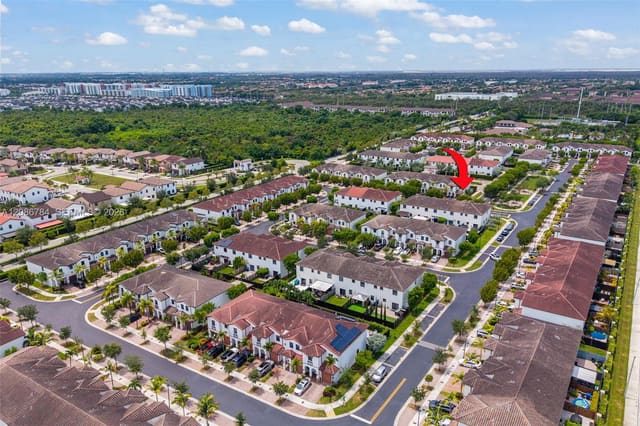 8897 NW 103rd Avenue, Doral, FL 33178