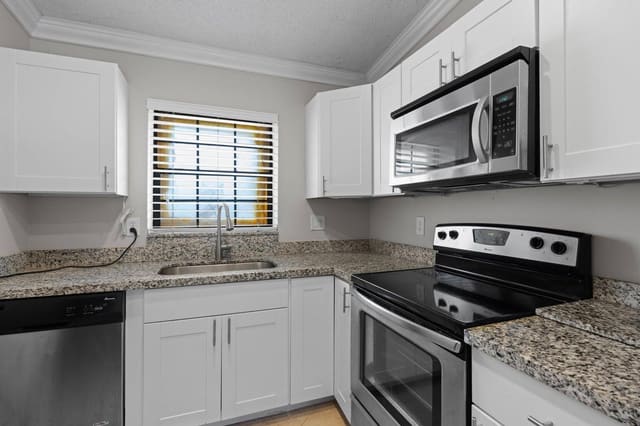 2600 GREENWOOD Terrace 210, Boca Raton, FL 33431