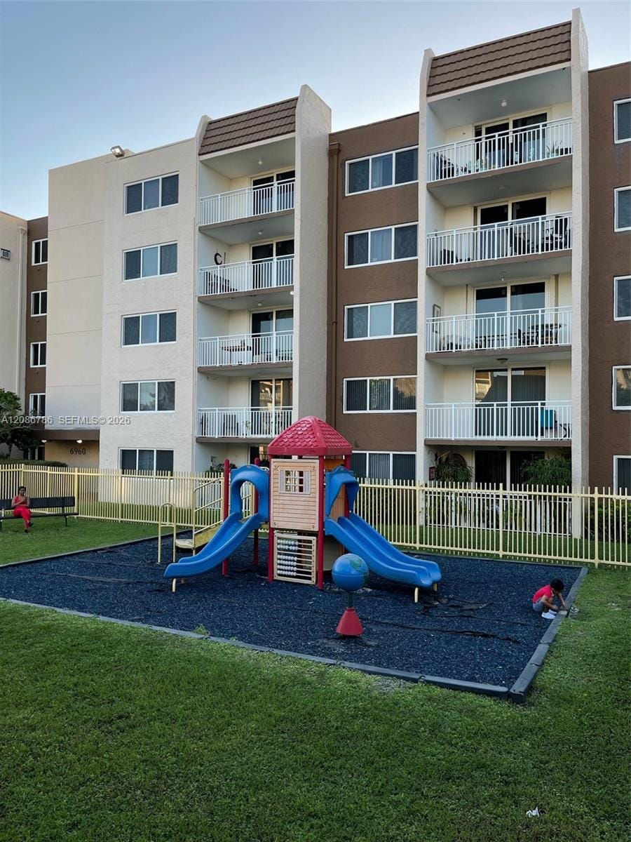 6950 Miami Gardens Drive 2-312A, Hialeah, FL 33015 photo 15