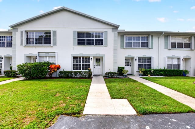 3700 SAVOY Lane E, West Palm Beach, FL 33417