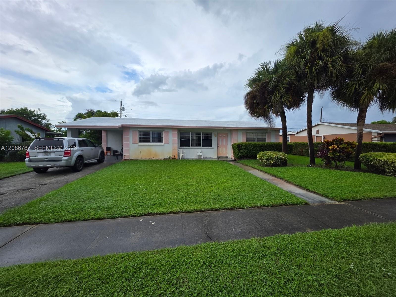 340 W 19th Street, Riviera Beach, FL 33404 photo 2