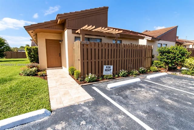 13536 SW 11th Lane, Miami, FL 33184