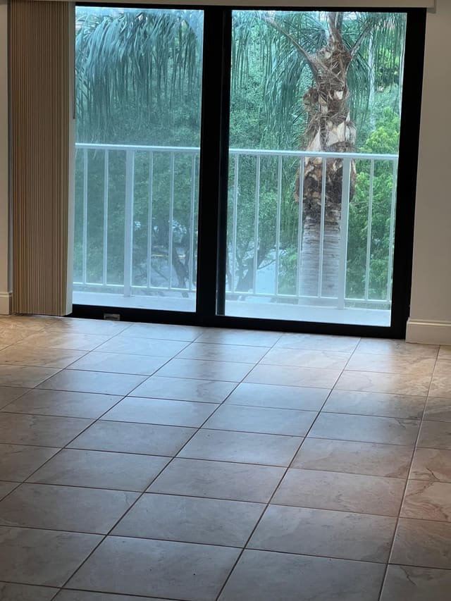 9301 SW 92ND Avenue 409B, Miami, FL 33176