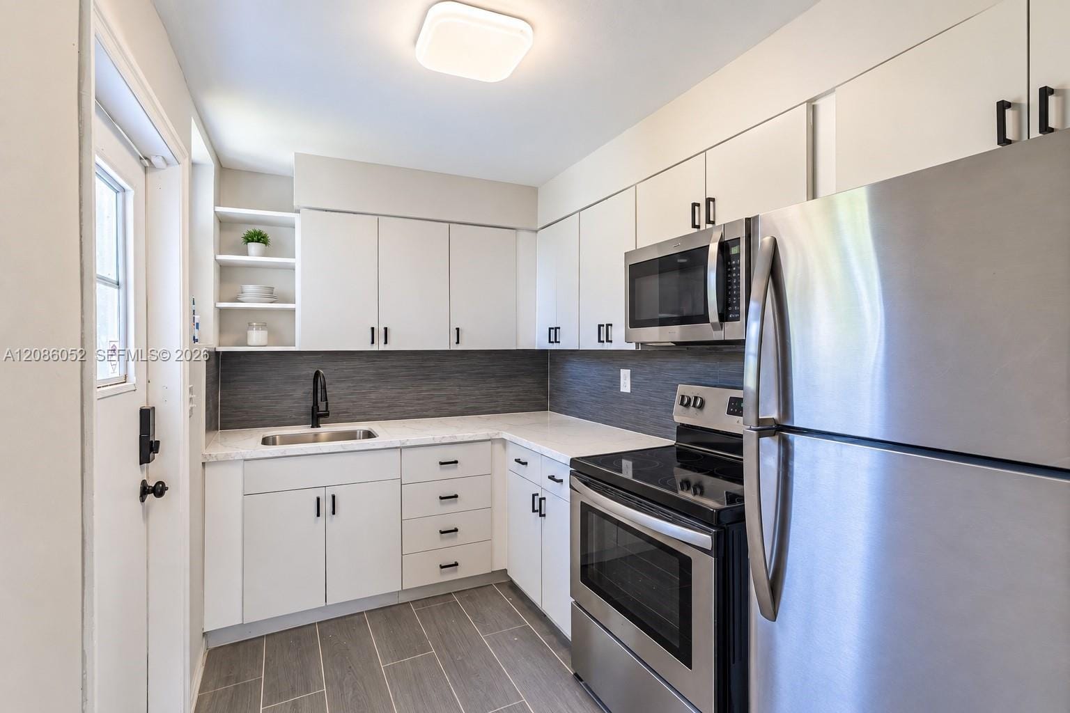 1400 NE 148th Street 1, Miami, FL 33161 photo 2