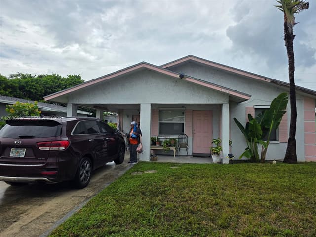 1306 W 23rd Street, Riviera Beach, FL 33408