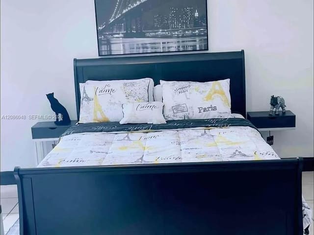 1400 NE 148th Street 3, Miami, FL 33161