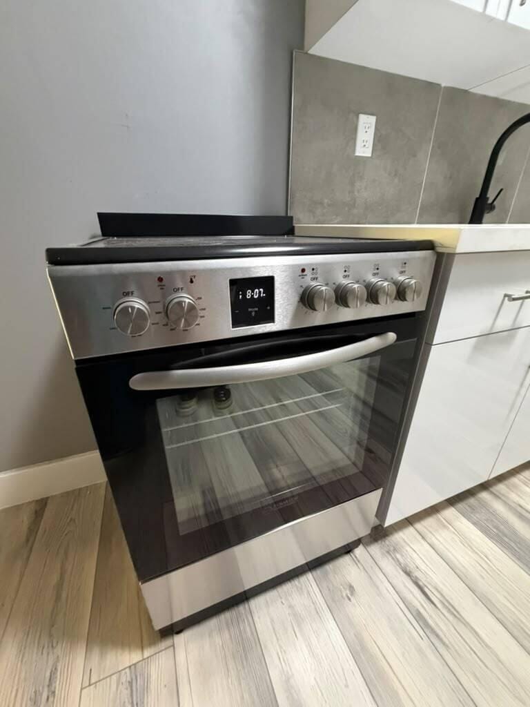 7734 BYRON Avenue 10 — photo 8