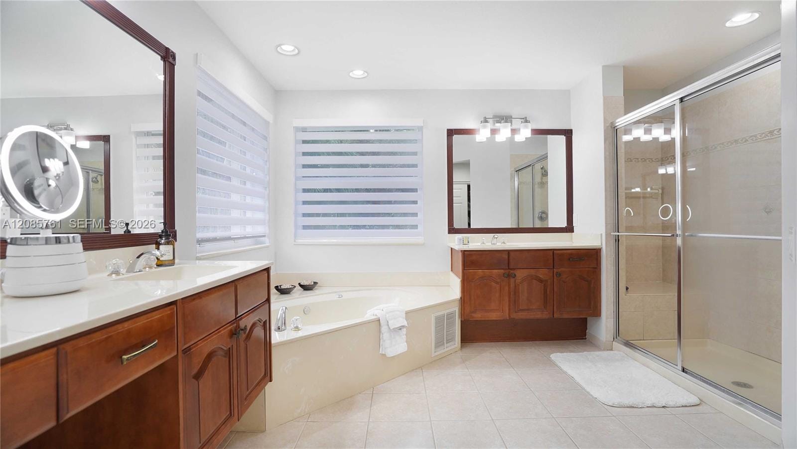 1606 Victoria Pointe Circle, Weston, FL 33327 photo 22