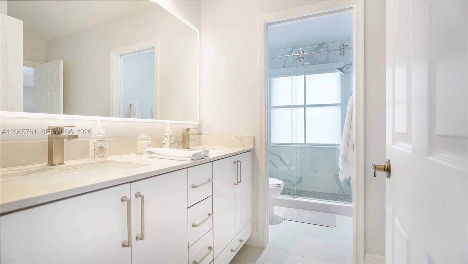 1606 Victoria Pointe Circle, Weston, FL 33327 photo 26