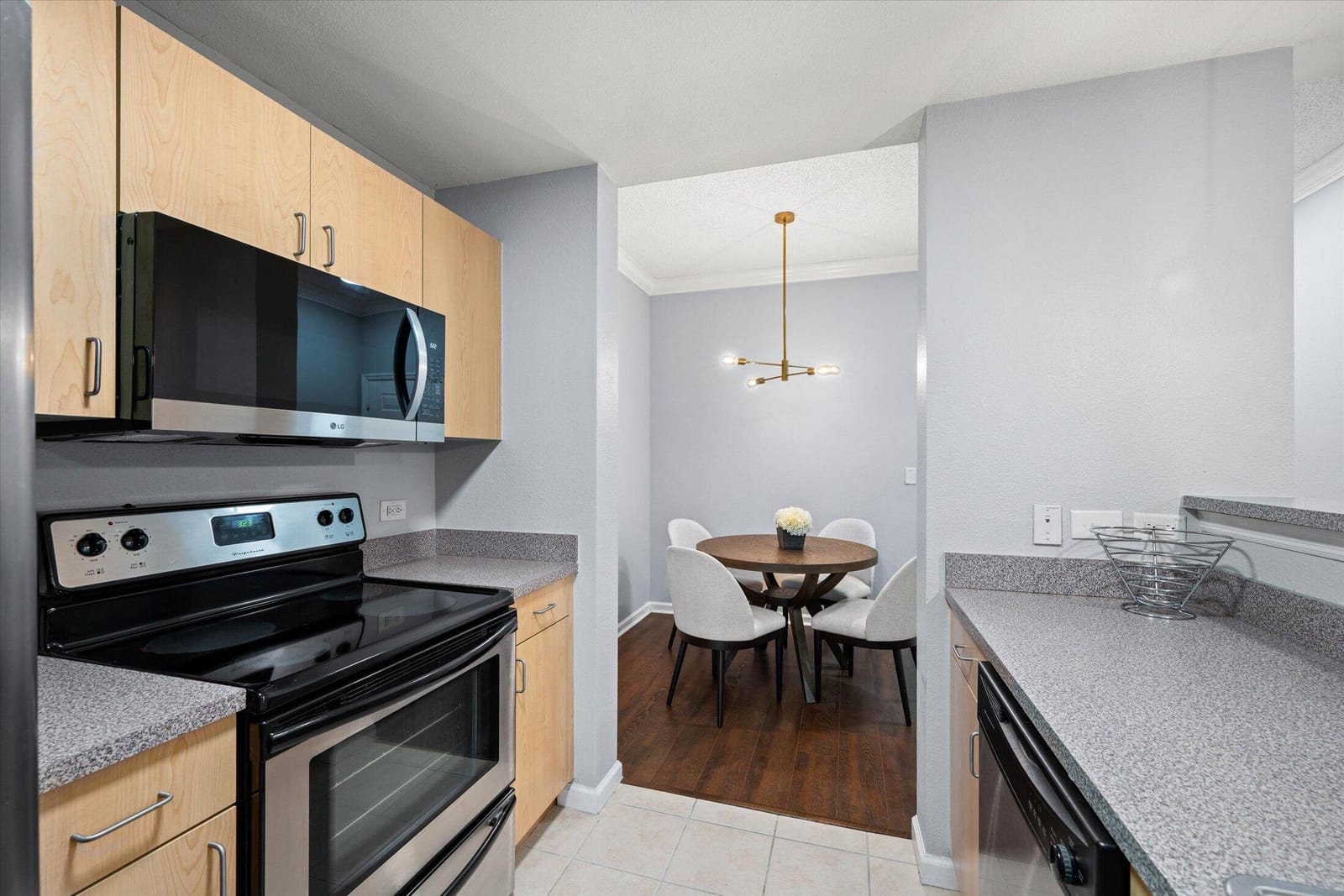 533 NE 3rd Avenue 310 — photo 6