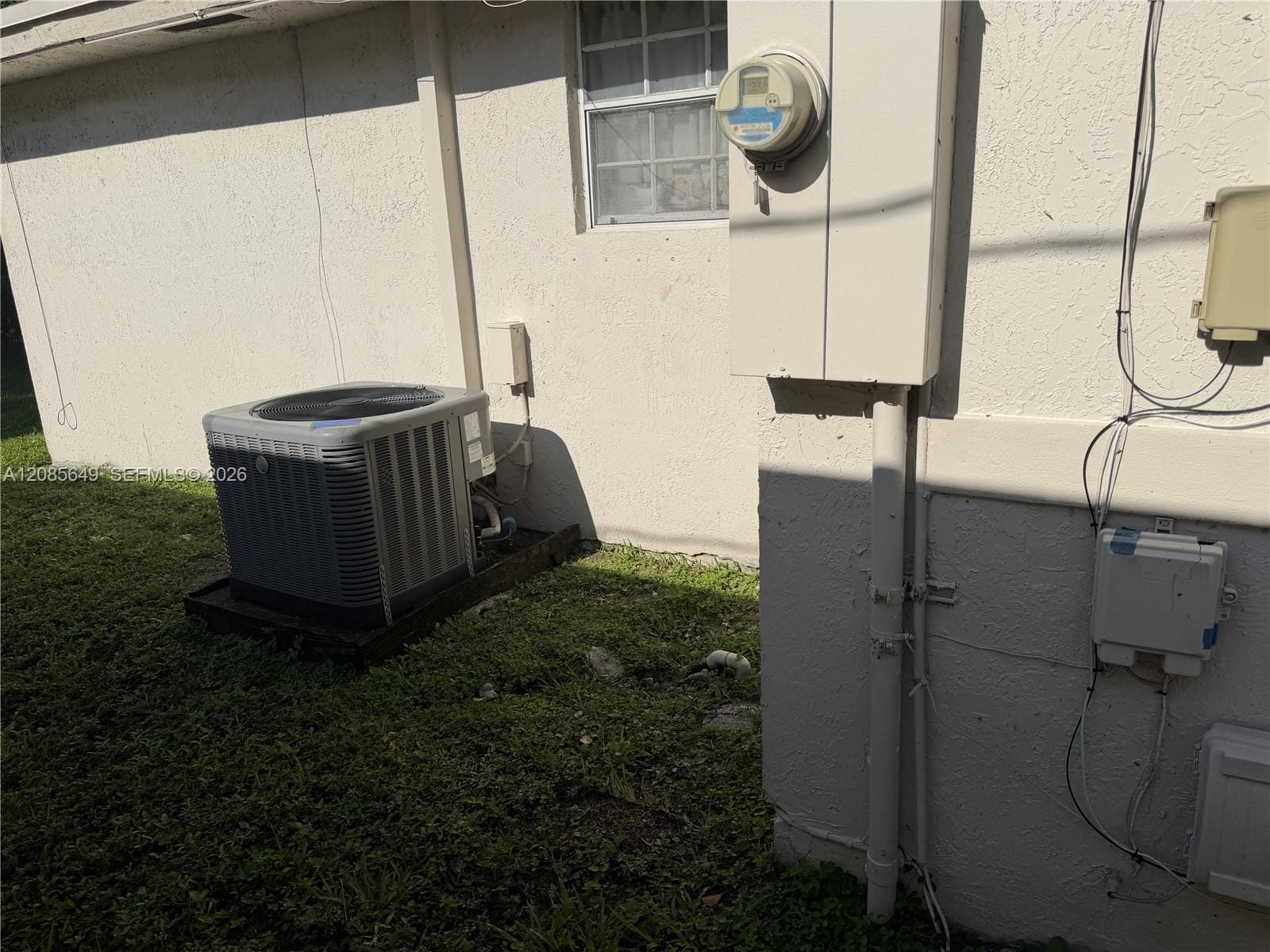 617 SW 1st Street, Hallandale Beach, FL 33009 photo 8