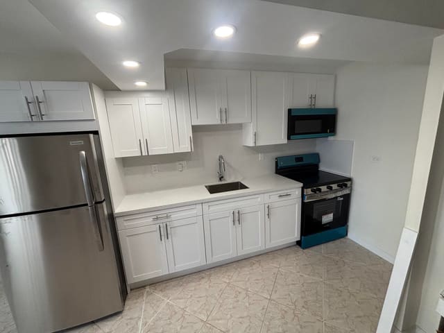 250 174TH Street 910, Sunny Isles Beach, FL 33160