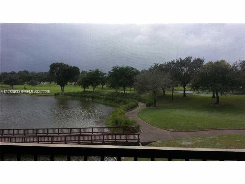 3001 W Rolling Hills Circle 407, Davie, FL 33328