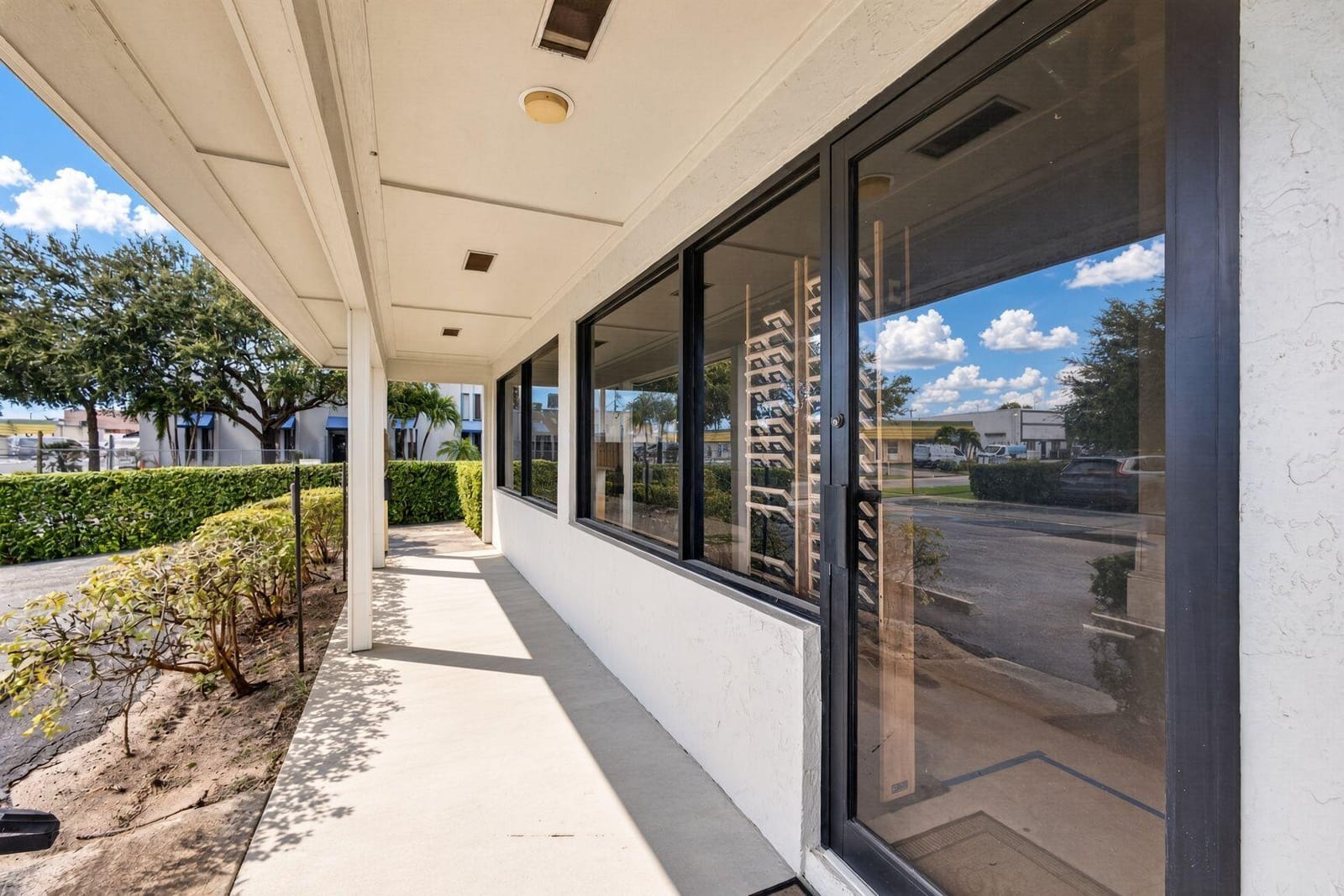 1334 S Killian Drive 1, Lake Park, FL photo 10
