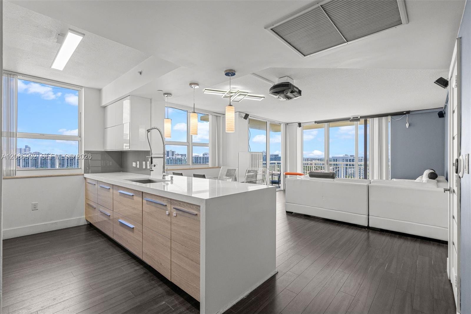 19501 W Country Club Drive 1508, Aventura, FL 33180 photo 9