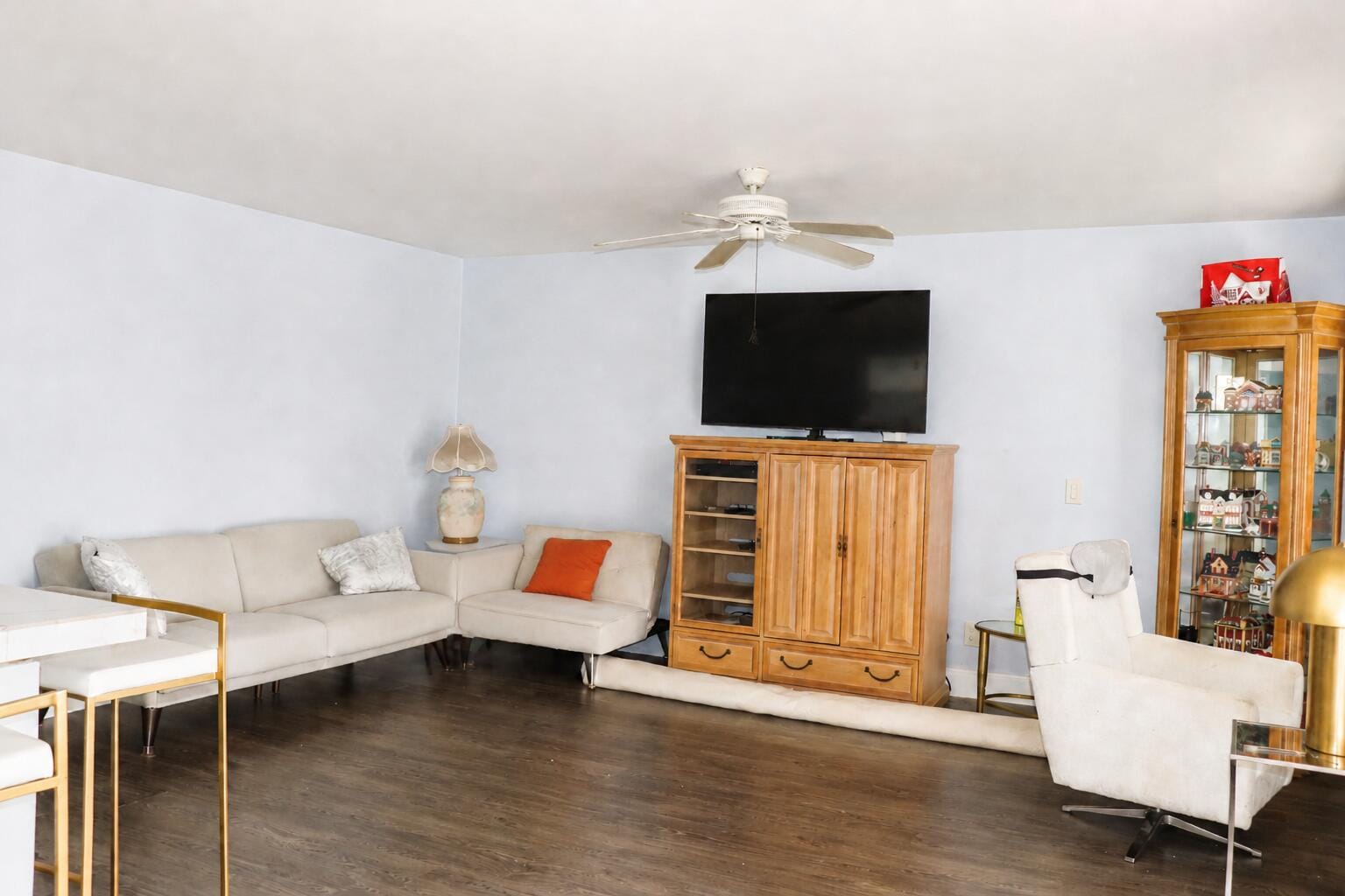 120 Seville D — photo 2