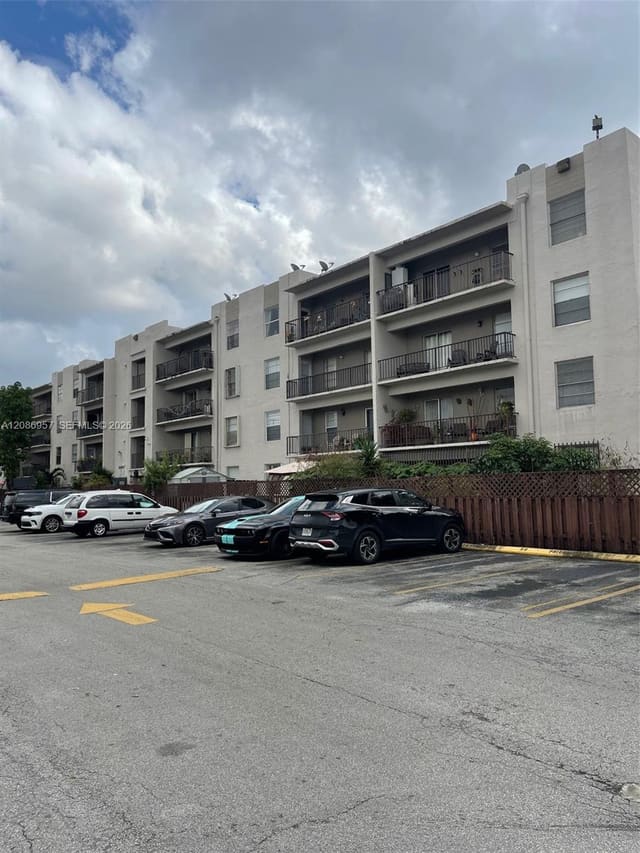 5625 W 20th Avenue 215, Hialeah, FL 33012